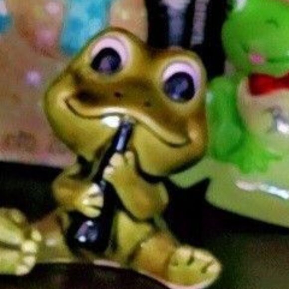 Meet your Posher, Kris - Picture 1 of 1